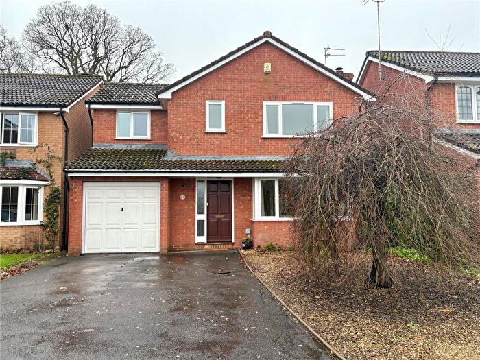 4 Bedroom Detached House For Sale In Bryony Gardens, Gillingham, Dorset, SP8