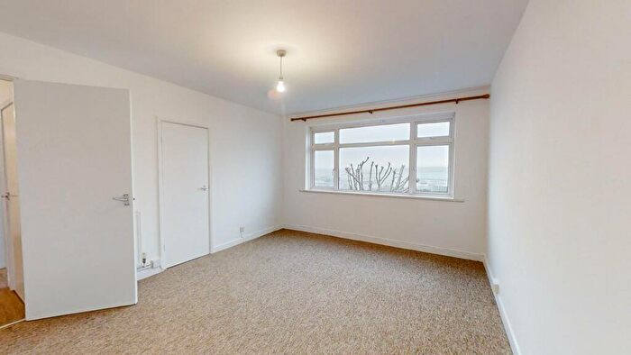 2 Bedroom Flat For Sale In East Weare Road, Portland, Dorset, DT5