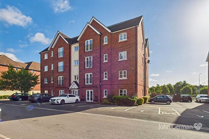2 Bedroom Apartment For Sale In Chamberlain Close, Uttoxeter, ST14