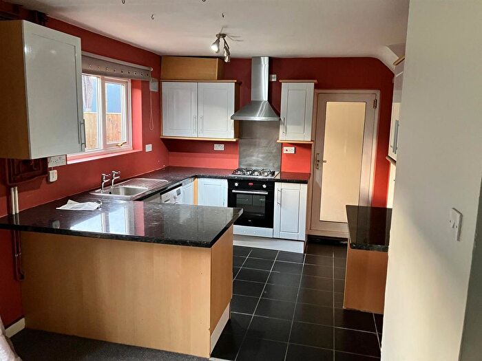 3 Bedroom Terraced House To Rent In Underhill Road, Matson, Gloucester, GL4