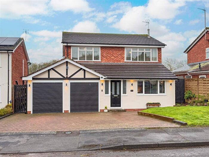 4 Bedroom Property For Sale In The Hamlet, Leek Wootton, Warwick, CV35