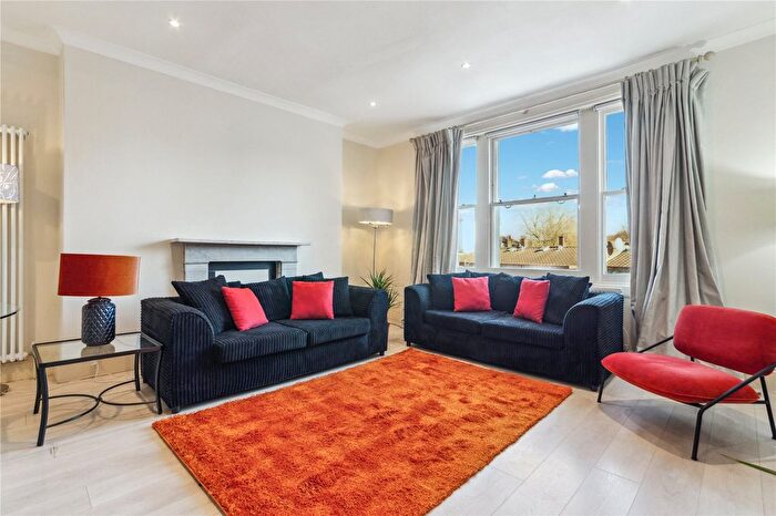 3 Bedroom Flat To Rent In Holland Road, London, W14