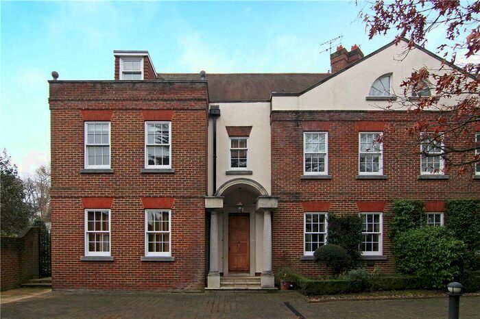 4 Bedroom Property To Rent In Church Road, Wimbledon Village, SW19