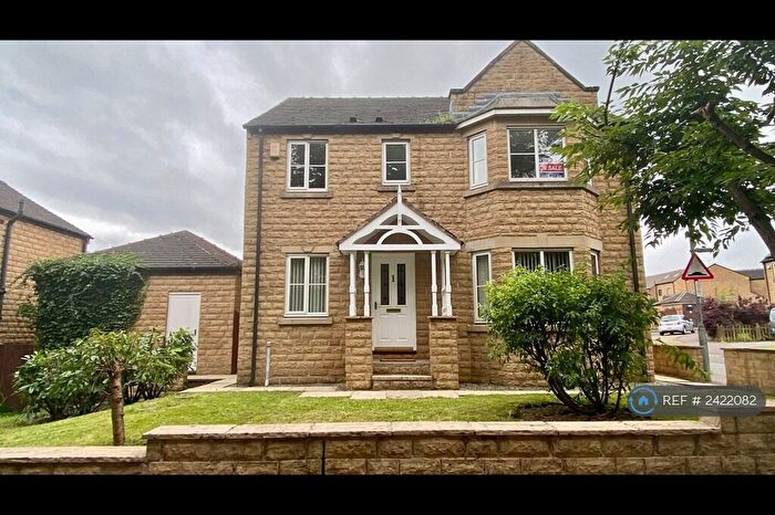 4 Bedroom Detached House To Rent In Upper Hall View, Halifax, HX3
