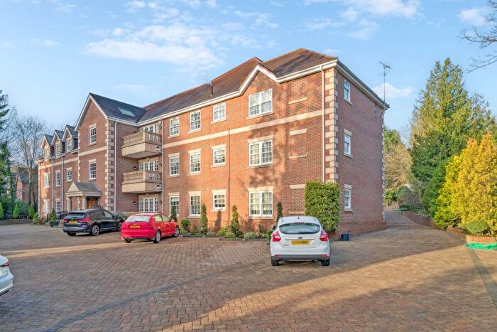 3 Bedroom Apartment To Rent In Ducks Hill Road, Northwood, HA6