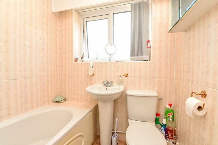 2 Bedroom Apartment For Sale In Westminster Court, Marine Drive, Barton On Sea, Hampshire, BH25