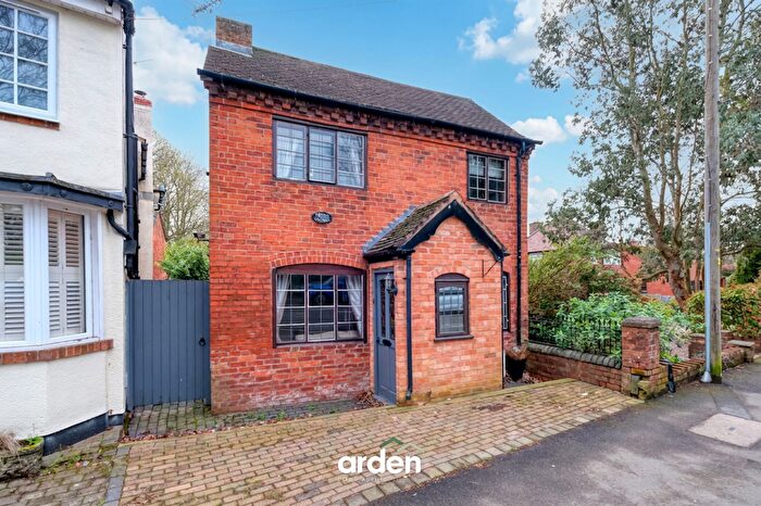 3 Bedroom Detached House For Sale In Kidderminster Road, Bromsgrove, B61