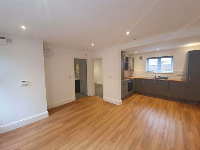 1 Bedroom Apartment To Rent In Chesterfield Road South, Mansfield, Notts, NG19