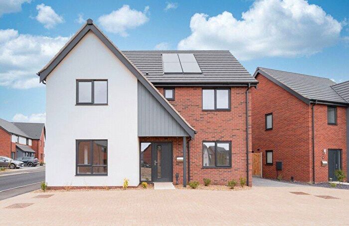 4 Bedroom Detached House For Sale In David Capp Road, Brundall, Norwich, Norfolk, NR13