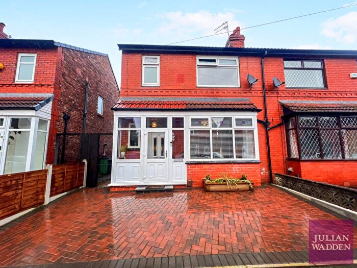 3 Bedroom Semi Detached House For Sale In Woodstock Avenue, South Reddish, SK5