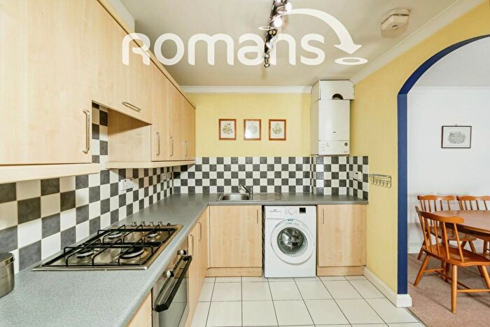 2 Bedroom Apartment To Rent In Milestone View Court, Caversham, RG4