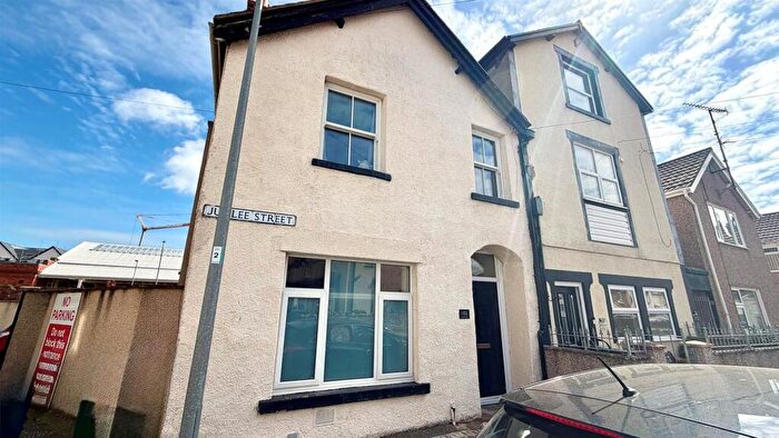 2 Bedroom Semi-Detached House For Sale In Jubilee Street, Llandudno, LL30