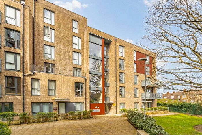 2 Bedroom Flat For Sale In Charcot Road, London, NW9