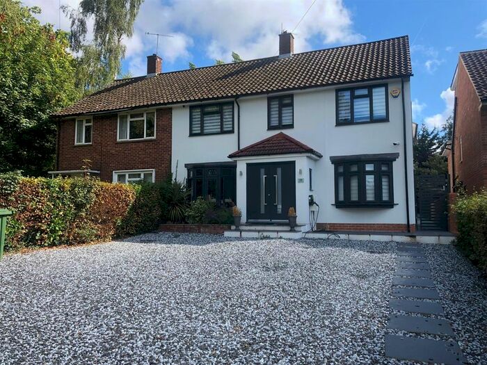 5 Bedroom Semi-Detached House To Rent In Hemingford Road, Watford, WD17