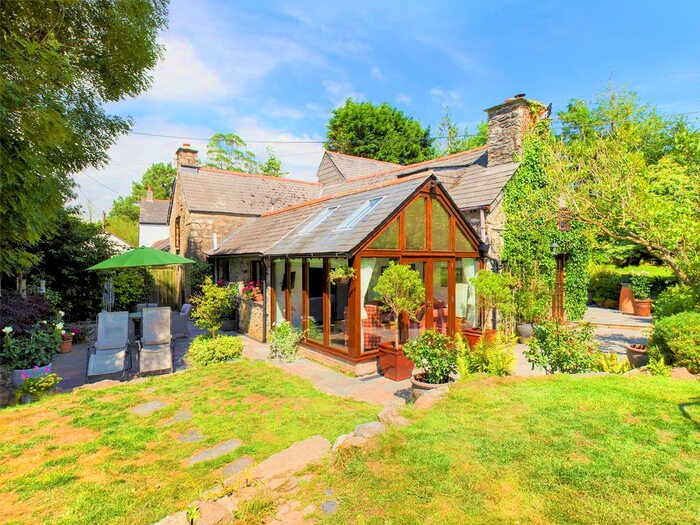 4 Bedroom Detached House For Sale In Liskeard Road, Callington, Cornwall, PL17