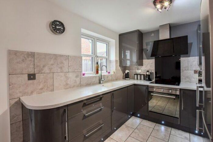 3 Bedroom Property To Rent In Fossway, Newcastle Upon Tyne, NE6