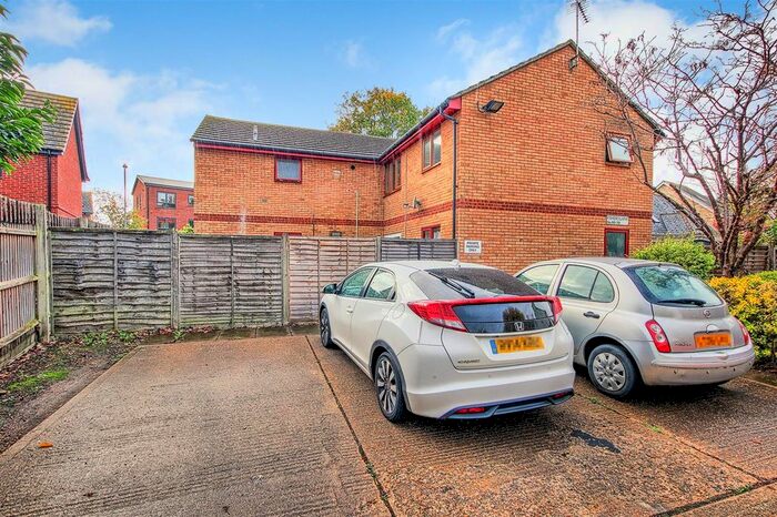 1 Bedroom Flat To Rent In Fishers Lane, Cherry Hinton, Cambridge, CB1