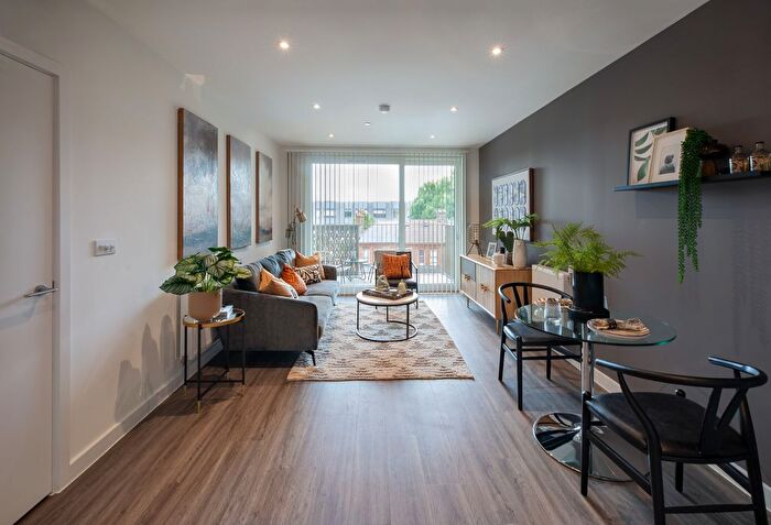 1 Bedroom Flat For Sale In Woodcock Way, London, EN3