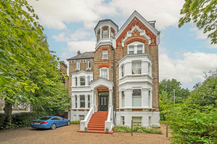 1 Bedroom Flat For Sale In Langley Road, Surbiton, KT6