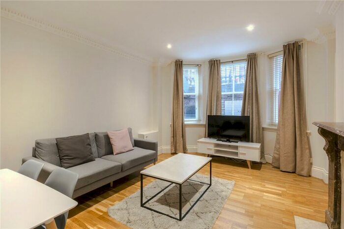 2 Bedroom Apartment To Rent In Oxford & Cambridge Mansions, Transept Street, London, NW1