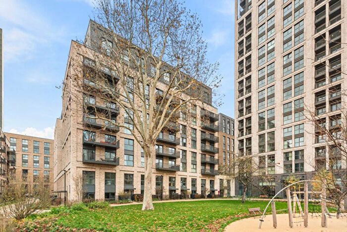 2 Bedroom Property To Rent In Azure Apartments, Dragonfly Walk, N4