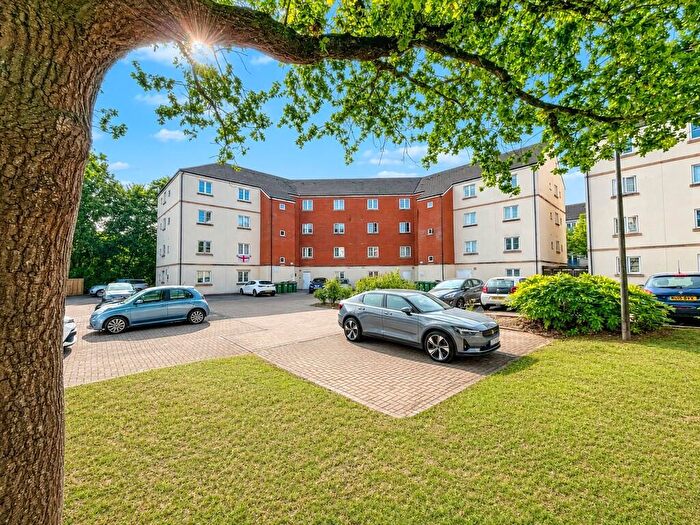 2 Bedroom Apartment For Sale In Arnold Road, Mangotsfield, Bristol, BS16