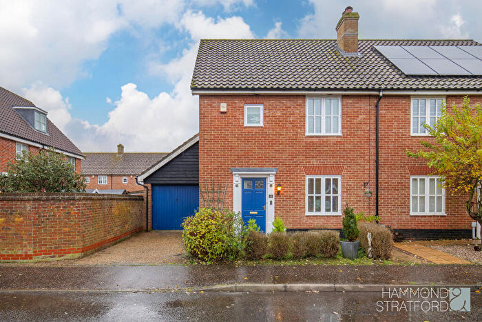 3 Bedroom Terraced House For Sale In Bromedale Avenue, Mulbarton, NR14