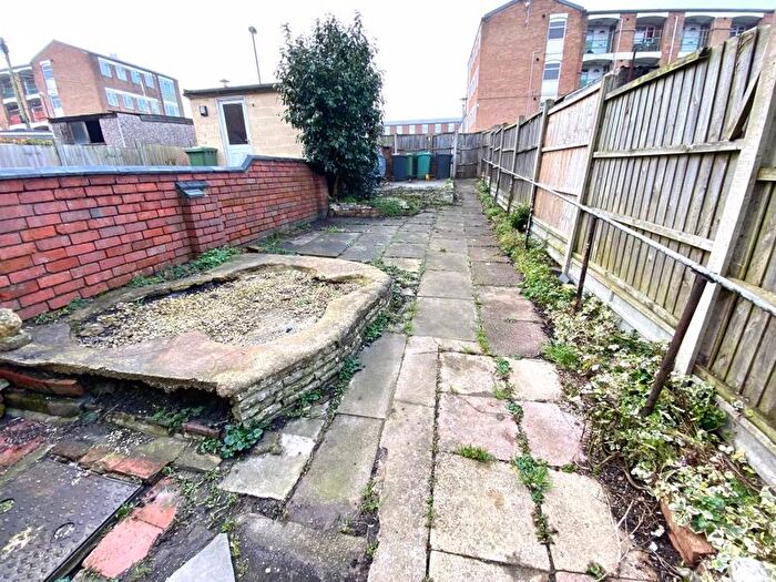 3 Bedroom Terraced House For Sale In Corporation Street, Nuneaton, CV11