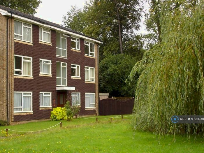 2 Bedroom Flat To Rent In Haversham House, Horley, RH6