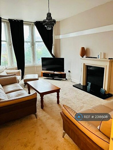 2 Bedroom Flat To Rent In Battlefield Gardens, Glasgow, G42
