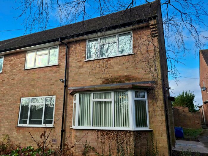 3 Bedroom House To Rent In Perry Hill Road, Oldbury, B68