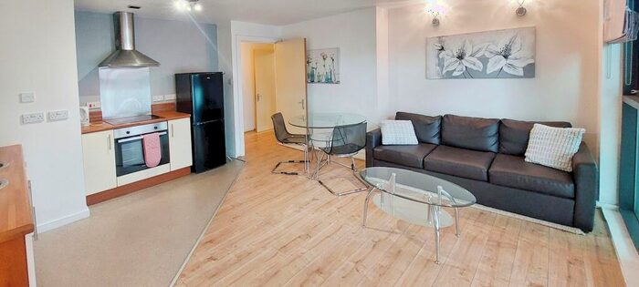 2 Bedroom Apartment To Rent In City Point, Chapel Street, M3