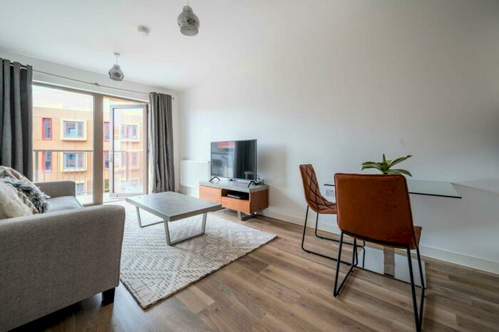 1 Bedroom Flat To Rent In Wey Corner, Guildford, , Guildford, GU1