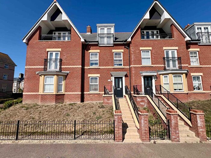 3 Bedroom Town House To Rent In Marine Parade Walk, Felixstowe, Suffolk, IP11