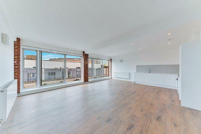 2 Bedroom Apartment To Rent In London Fields London, E9