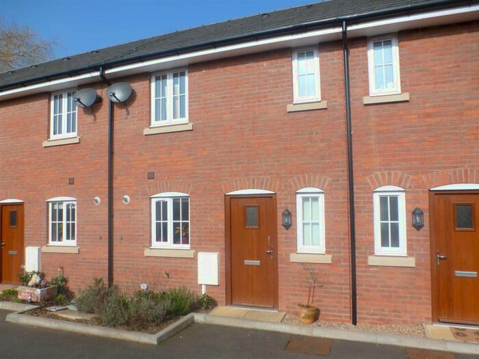 2 Bedroom Town House To Rent In The Beeches, Burbage, Hinckley, LE10