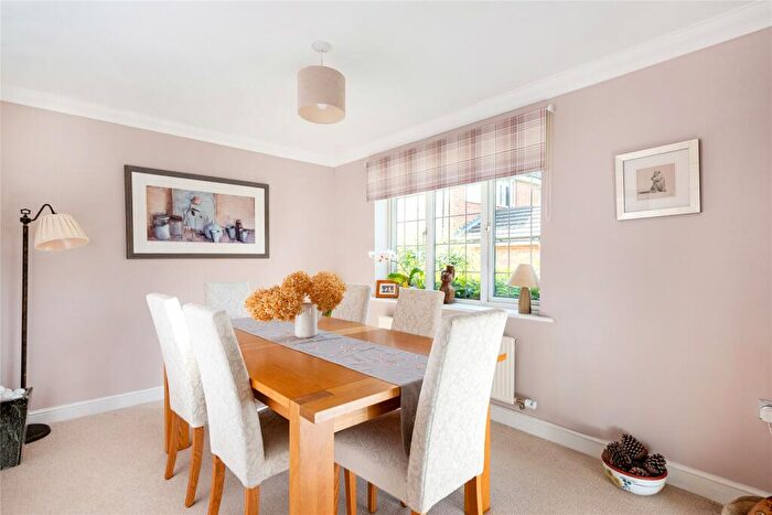4 Bedroom Detached House For Sale In Gladiator Close, Wootton, Northampton, Northamptonshire, NN4