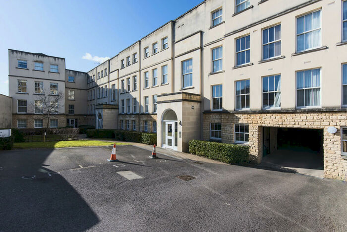2 Bedroom Apartment To Rent In Victoria Bridge Court, Bath, BA1