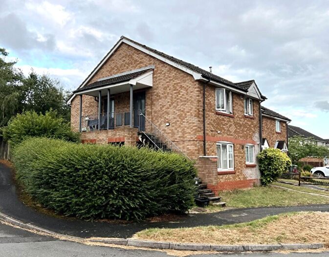 Studio To Rent In Devonshire Gardens, Bursledon, SO31