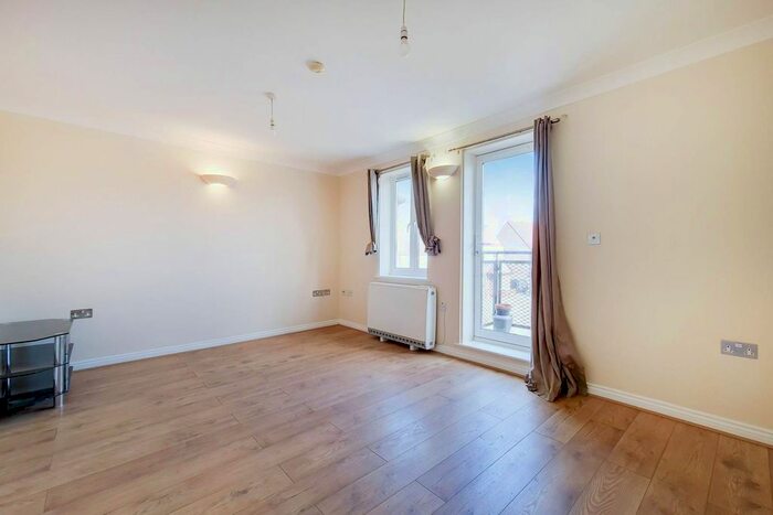 1 Bedroom Flat To Rent In Monarch Drive, Beckton, London, E16