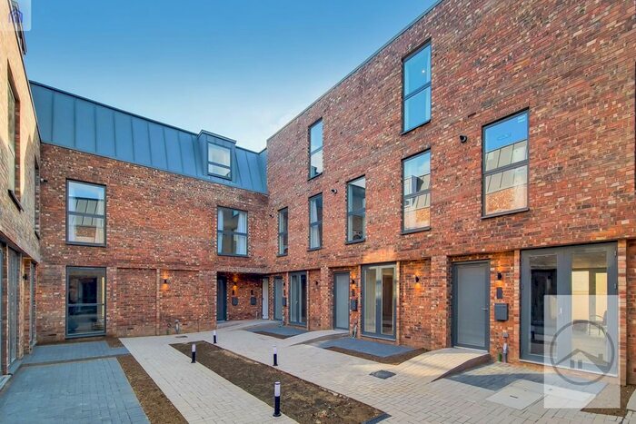 3 Bedroom Terraced House To Rent In Wells Walk, Forest Gate, E7