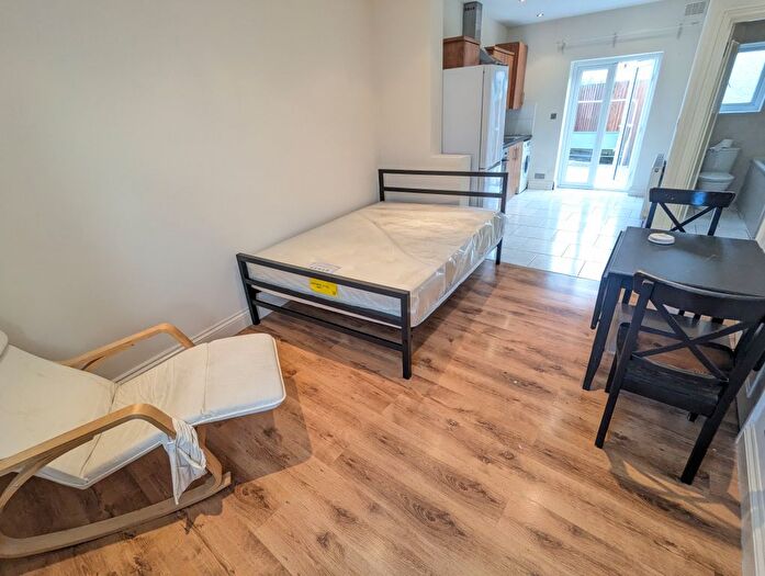 Studio To Rent In Fortunegate Road, Harlesden, NW10