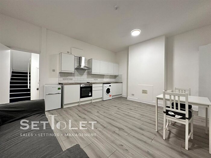 1 Bedroom Flat To Rent In Evington Road, Off London Road, Leicester, LE2