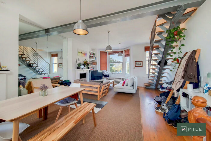 2 Bedroom Flat To Rent In Berens Road, Kensal Green, London, NW10