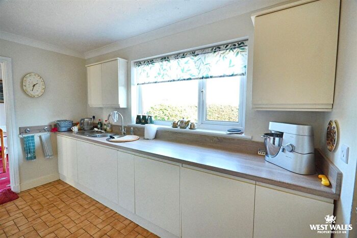 4 Bedroom Detached Bungalow For Sale In Hazel Grove, Llanstadwell, Milford Haven, SA73