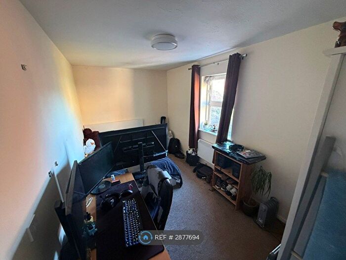 2 Bedroom Flat To Rent In Paxton, Bristol, BS16