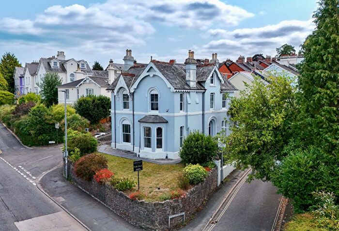 6 Bedroom Detached House For Sale In Torquay Road, Newton Abbot, TQ12