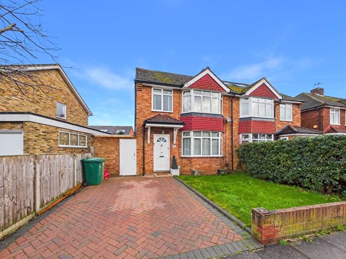 3 Bedroom Semi Detached House For Sale In Gaston Way, Shepperton, Surrey, TW17