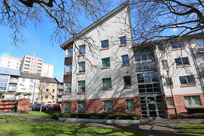 2 Bedroom Flat To Rent In St Triduanas Rest, Restalrig, Edinburgh, EH7