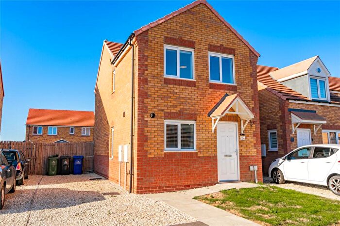 3 Bedroom Semi-Detached House For Sale In Freshney Way, Grimsby, Lincolnshire, DN31